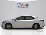 Toyota Camry Le Hybrid 2022