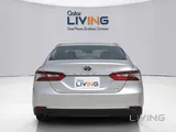 Toyota Camry Le Hybrid 2022