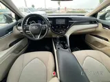 Toyota Camry LE Hybrid 2022