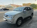Toyota Fortuner 2006 For Sale, in Very Good Condition.