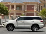 Toyota Fortuner 2022 V6