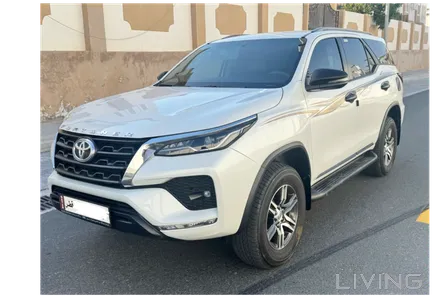 Toyota Fortuner SR5 2023