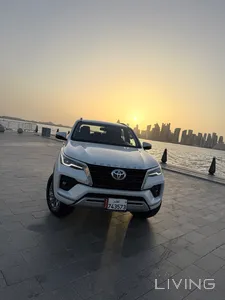 Toyota Fortuner SR5 2024