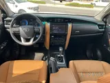 Toyota Fortuner SR5 2025