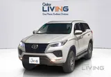 Toyota Fortuner SR5 2025 V6 