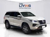 Toyota Fortuner SR5 2025 V6 