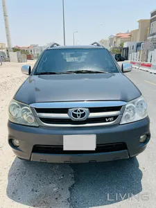 تويوتا فورتيونر إس آر 5 2006