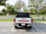 Toyota Hilux SR5 2025