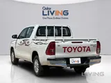 Toyota Hilux SR5 2026