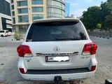 Toyota Land Cruiser - 2014 VXR 5.7 V8