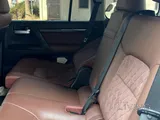 Toyota Land Cruiser Grand Touring V8