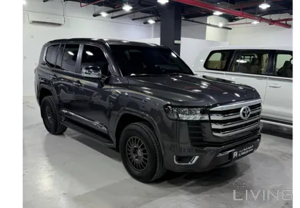 Toyota Land Cruiser GX 2023