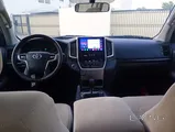 Toyota Land Cruiser GXR 2011