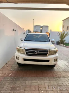 Toyota Land Cruiser GXR 2014