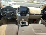 تويوتا لاند كروزر جي إكس أر 2016 بمحرك V8