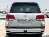 Toyota Land Cruiser GXR 2017 V8