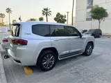 تويوتا لاند كروزر جي إكس أر (داخلية جلد) 2022