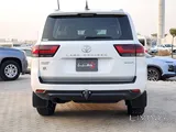 تويوتا لاند كروزر GXR تيربو مزدوج 2024
