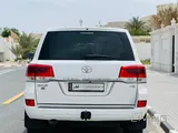 TOYOTA LAND CRUISER GXR V6  2019