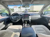 Toyota Land Cruiser GXR V8