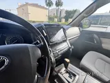 Toyota Land Cruiser GXR V8