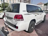 Toyota Land Cruiser GXR V8