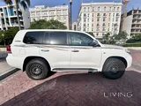 Toyota Land Cruiser GXR V8