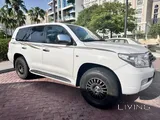 Toyota Land Cruiser GXR V8