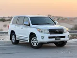 Toyota land cruiser gxr v8