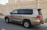 Toyota Land Cruiser GXR V8 2010