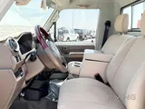 Toyota Land Cruiser LX 2023 V6
