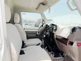 Toyota Land Cruiser LX 2024