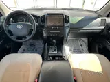 Toyota Land Cruiser Standard 2011