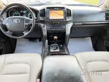 Toyota Land Cruiser VXR 2011