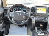 Toyota Land Cruiser VXR 2011