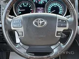Toyota Land Cruiser VXR 2011