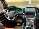 Toyota Land Cruiser VXR 2013