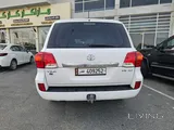 Toyota land cruiser vxr 2015 in perfect condition