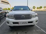 Toyota land cruiser vxr 2015 in perfect condition