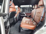 Toyota Land Cruiser VXR 2020 V8