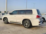 Toyota Land Cruiser VXR 2021