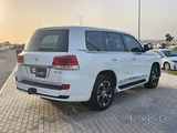 Toyota Land Cruiser VXR 2021