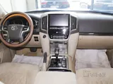 Toyota Land Cruiser VXR 2021 V8