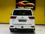 Toyota Land Cruiser VXR 2024