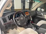 Toyota land cruiser VXR 5.7 model 2011تويوتا لاند كروزر في اكش ار ٢٠١١