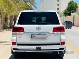 TOYOTA LAND CRUISER VXR V8 2021