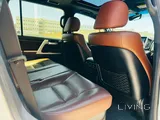 TOYOTA LAND CRUISER VXR V8 2021