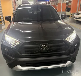 Toyota RAV4  2025