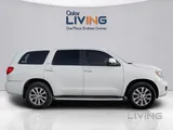 Toyota Sequoia Standard 2011 V8