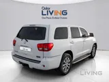 Toyota Sequoia Standard 2011 V8